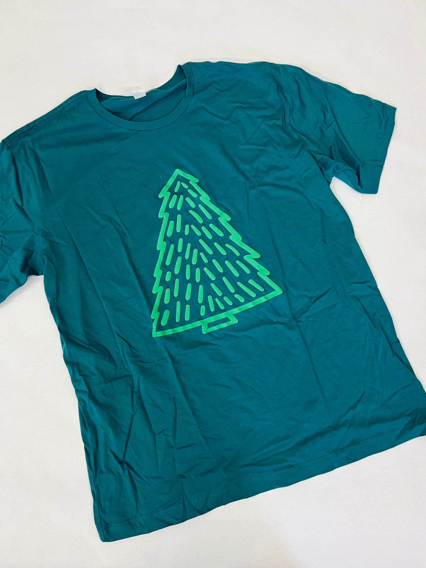 PUFFY TREE CHRISTMAS TEE
