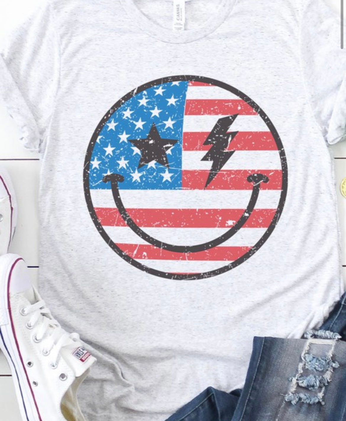 RETRO AMERICAN SMILEY FACE GRAPHIC