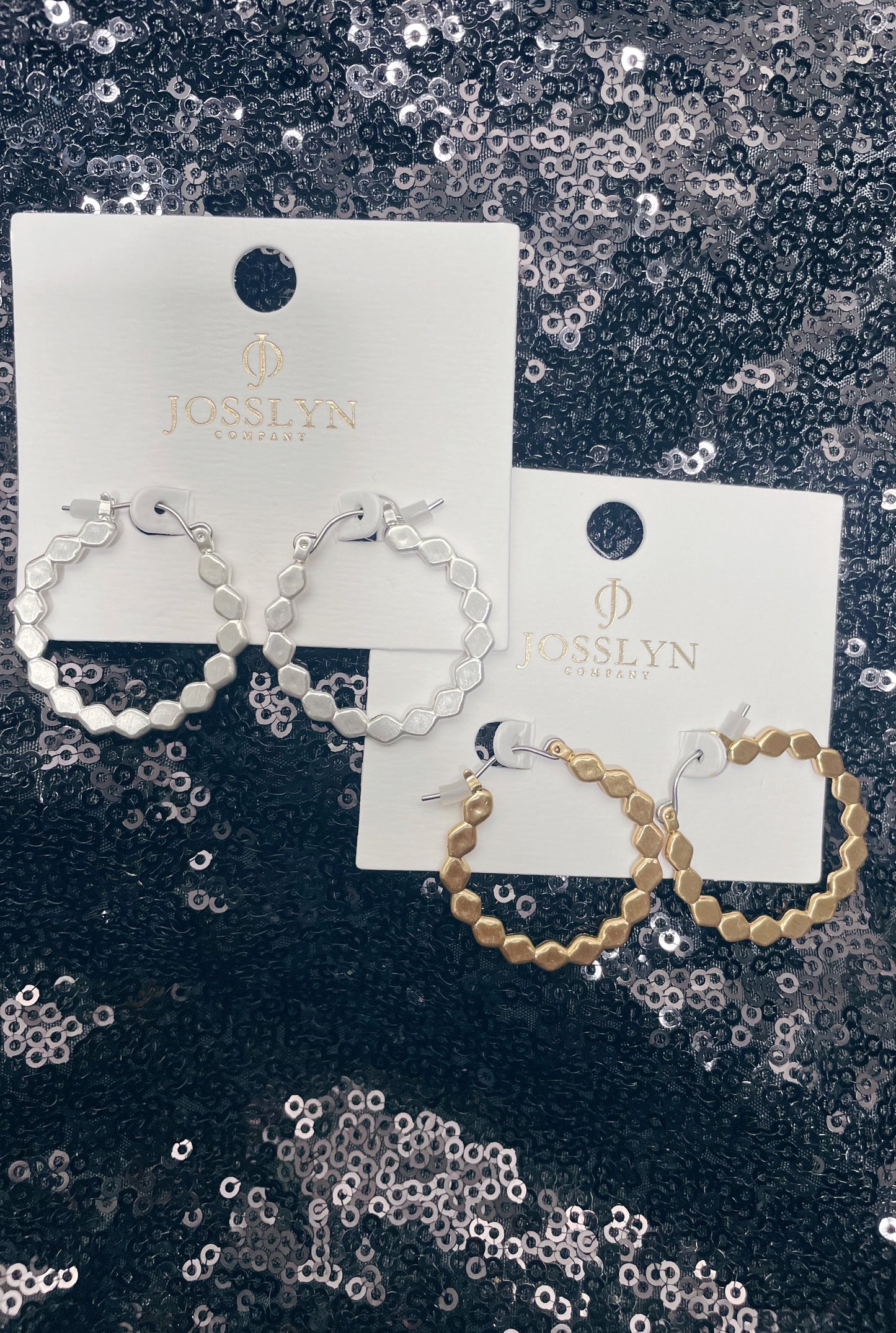 FLAT DIAMOND SHAPE HOOP EARRING ‘BF