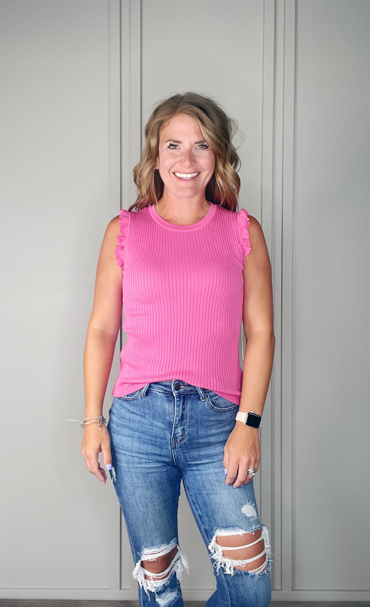 SLEEVELESS SUMMER SWEATER