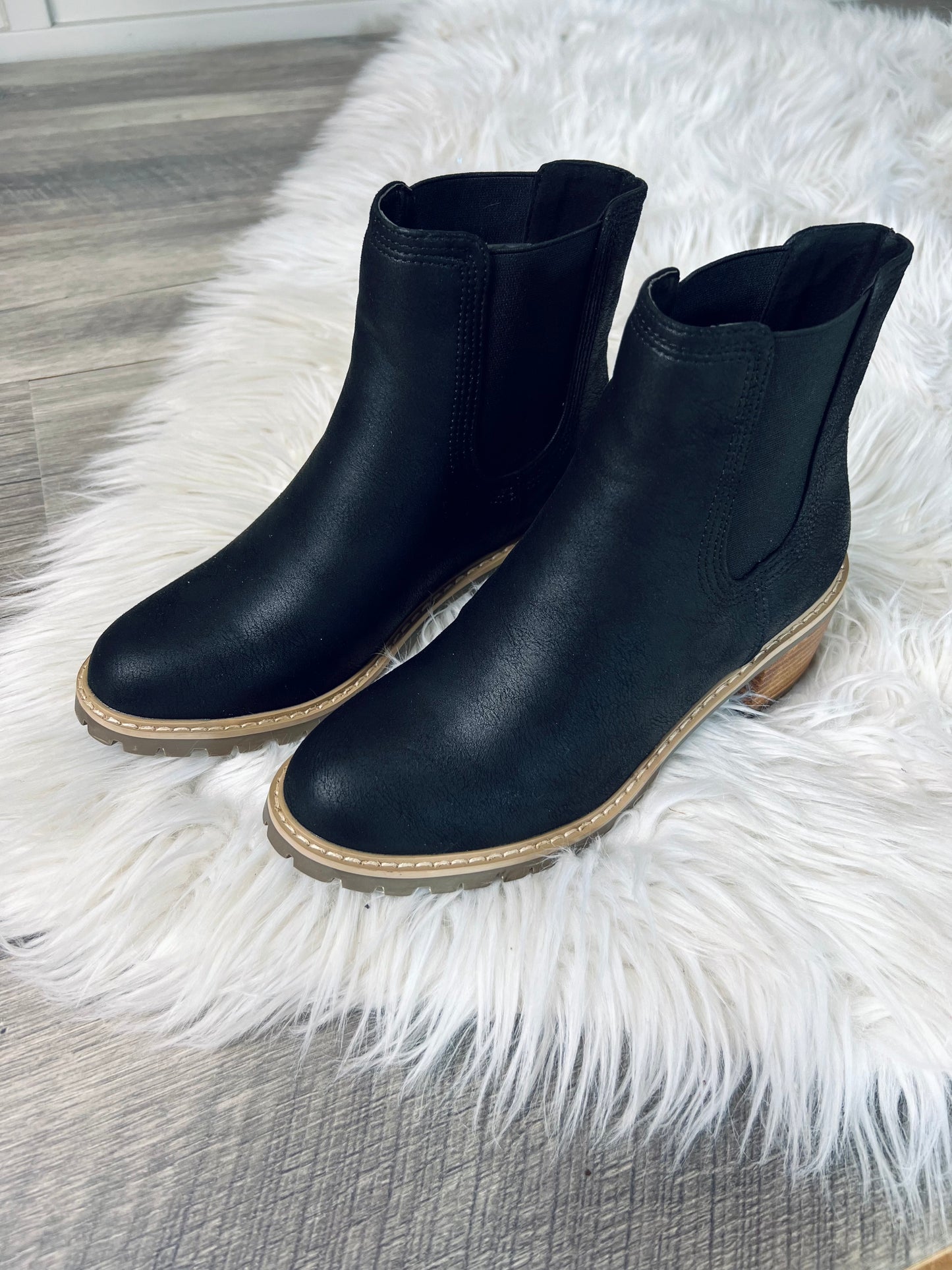 CAULDRON BLACK BOOTIE