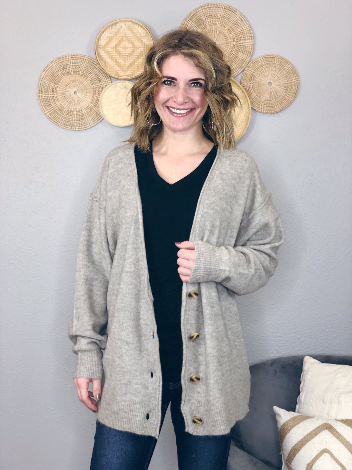 BUTTON DOWN OVERSIZED CARDIGAN