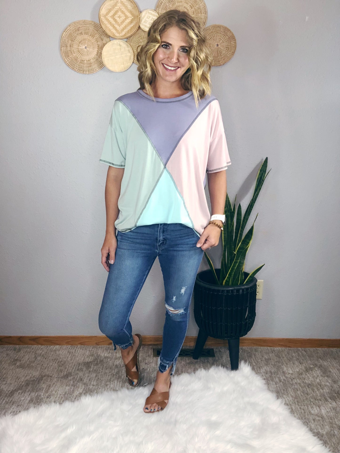 SHORT SLEEVE COLOR BLOCK TOP