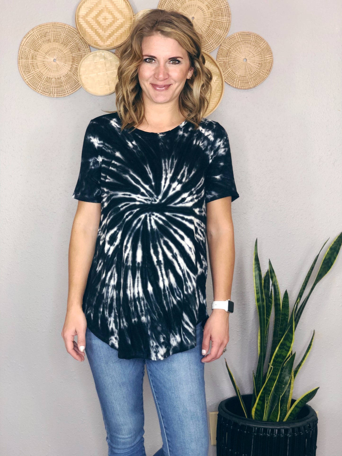 TIE DYE ROUND NECK SHORT SLEEVE TEE