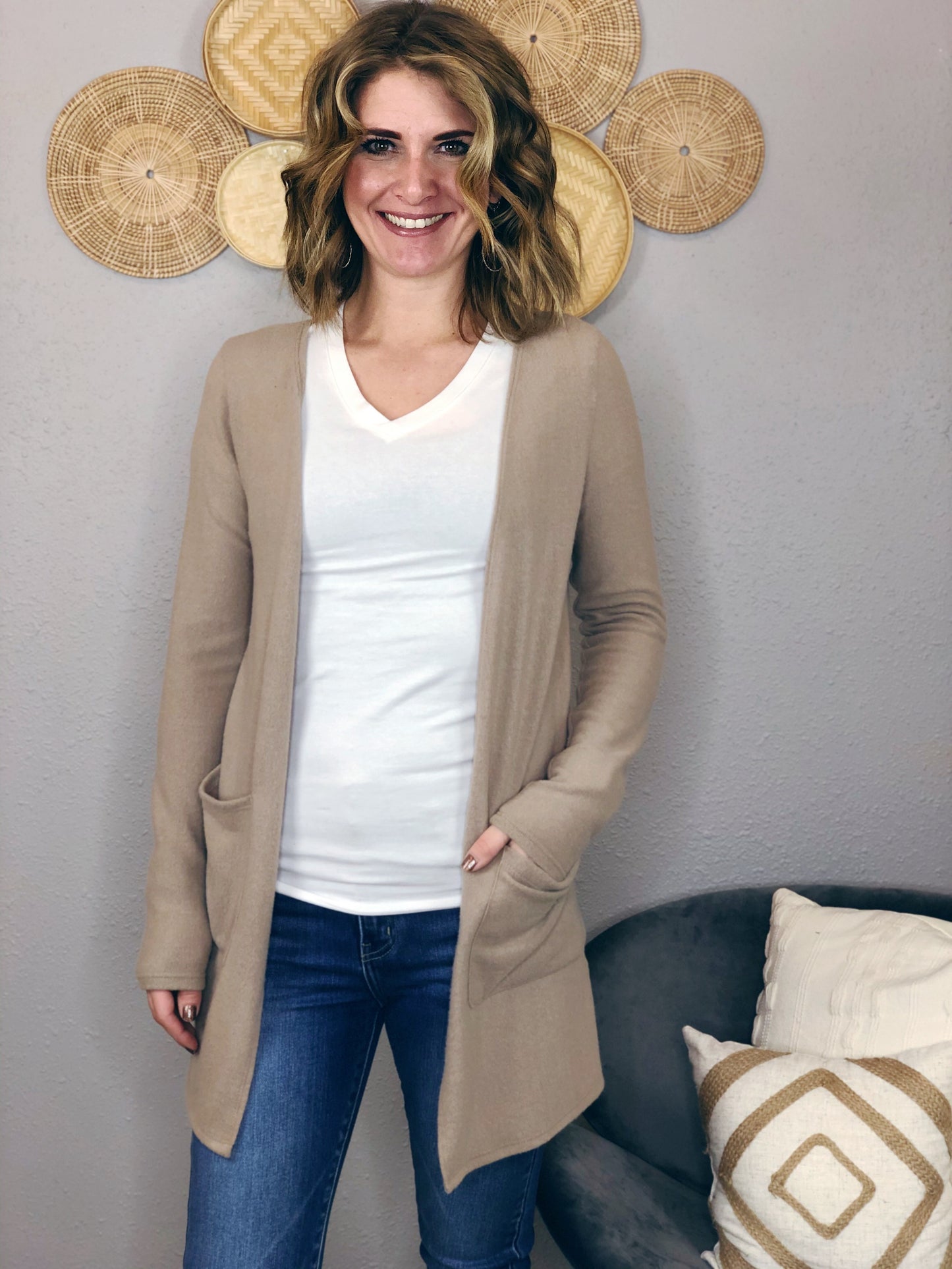 SOLID KNIT CARDIGAN
