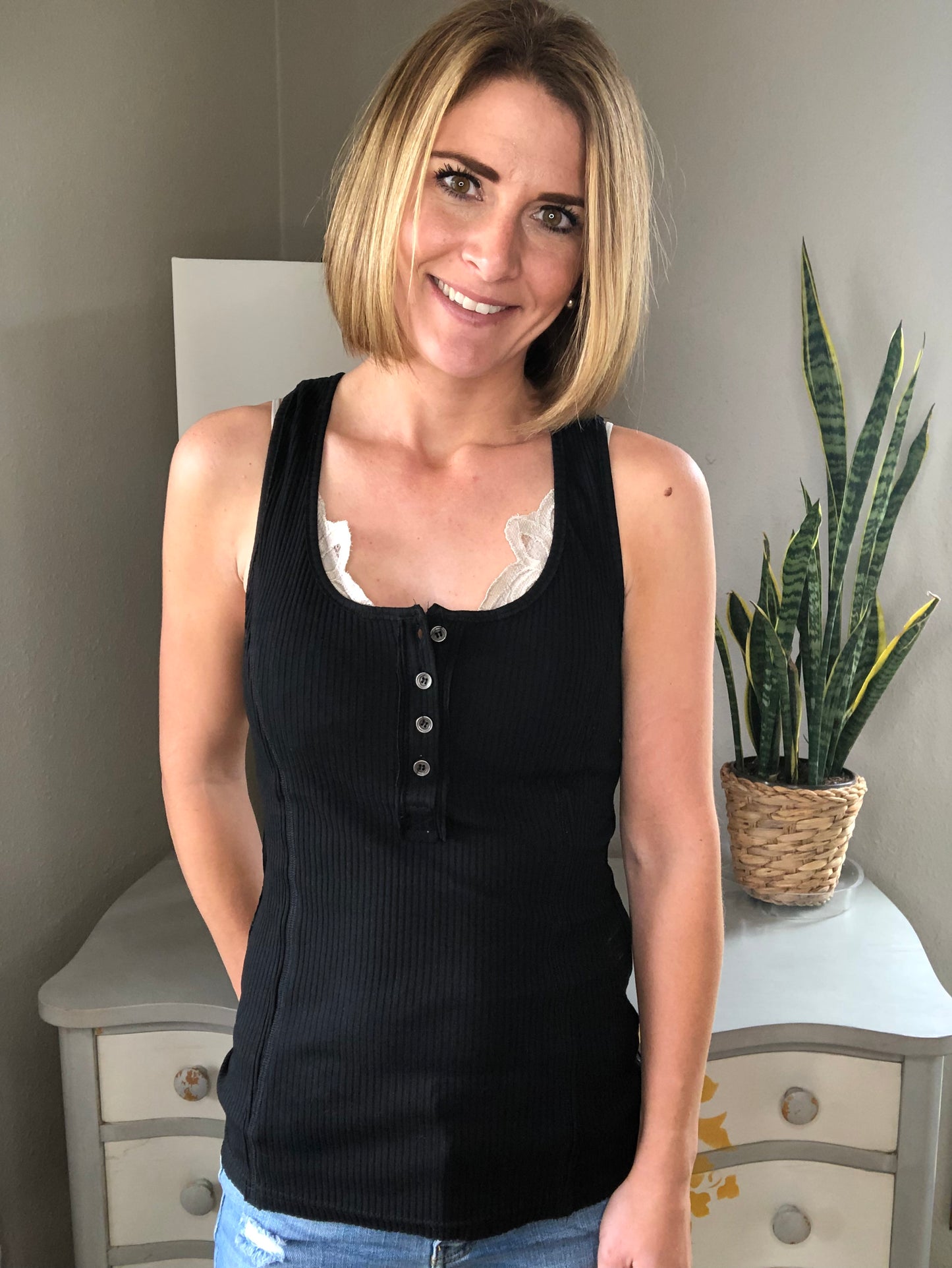 RIBBED BUTTON FRONT TANK