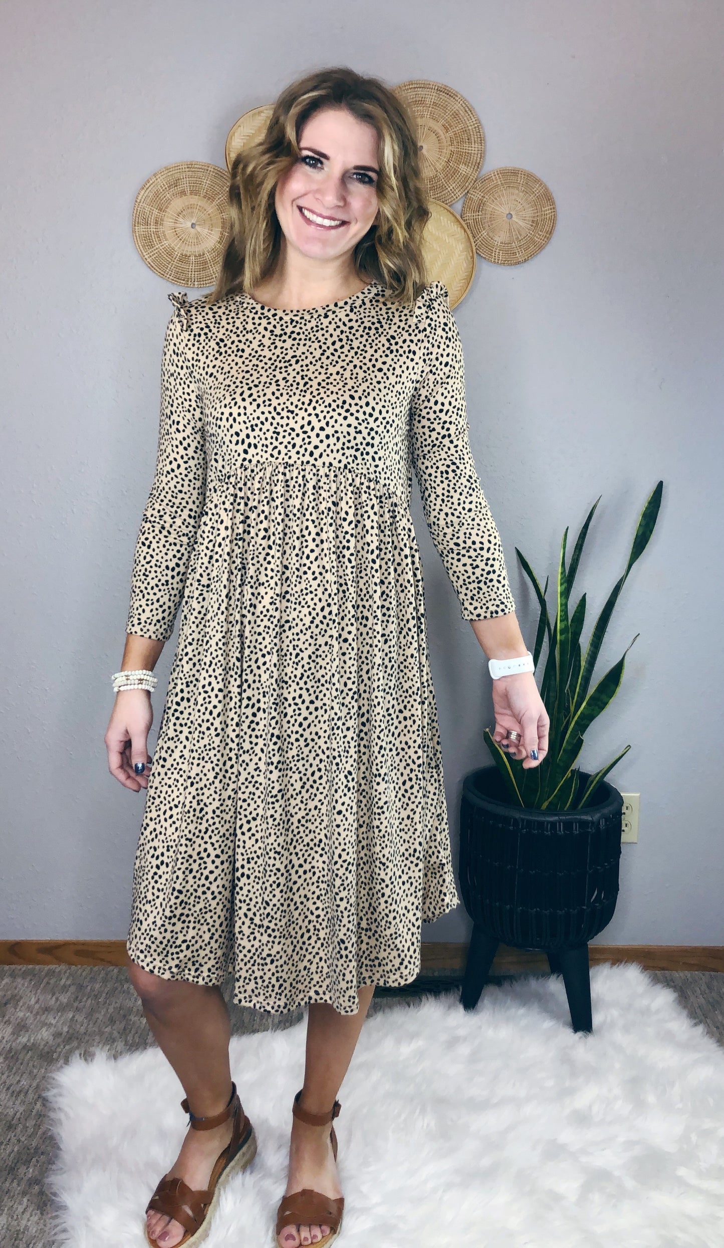 DOT PRINT W/ SLEEVE DETAIL DRESS