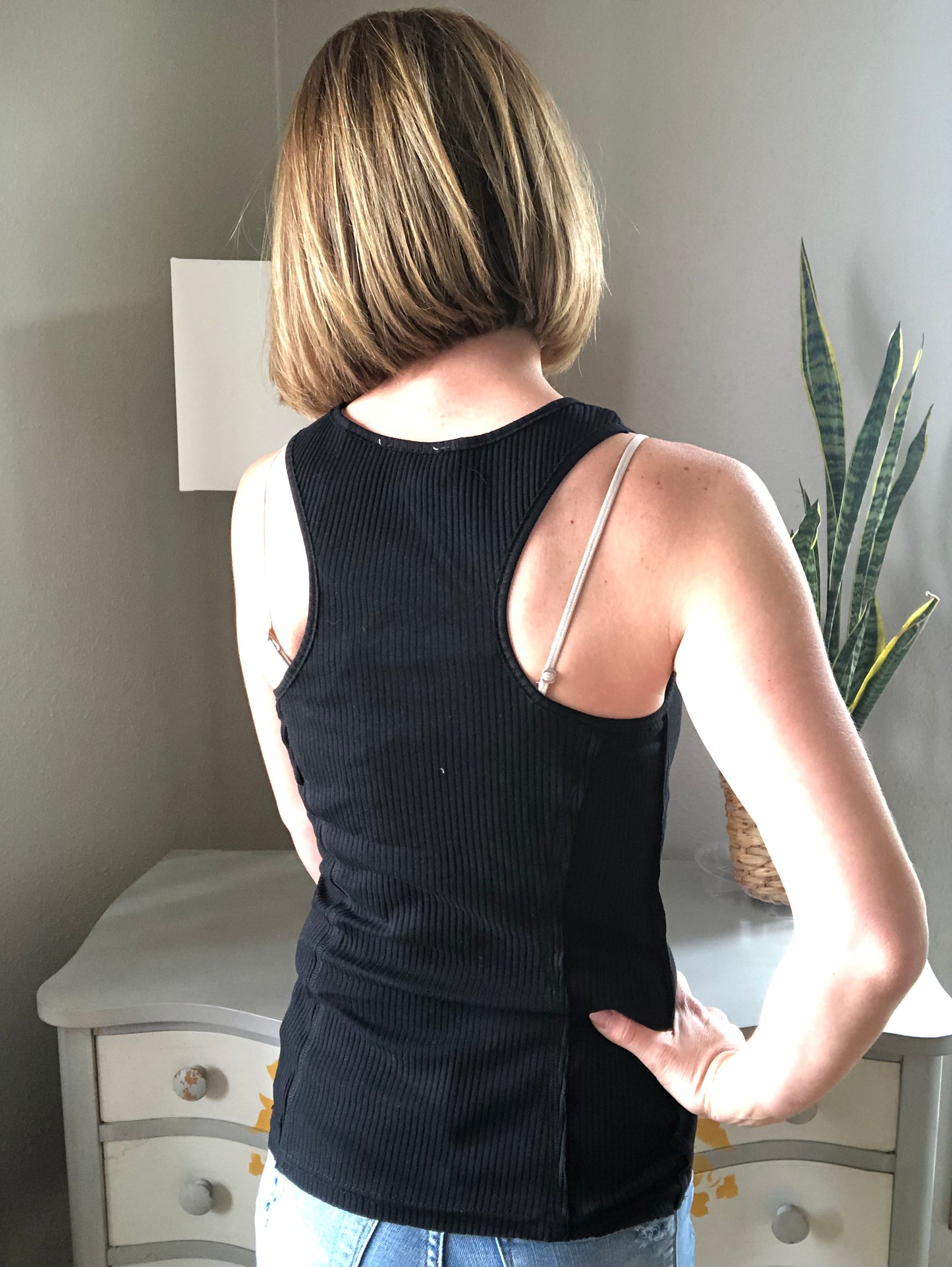 RIBBED BUTTON FRONT TANK