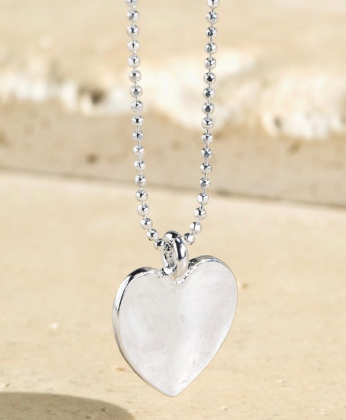 HEART PENDANT METAL NECKLACE
