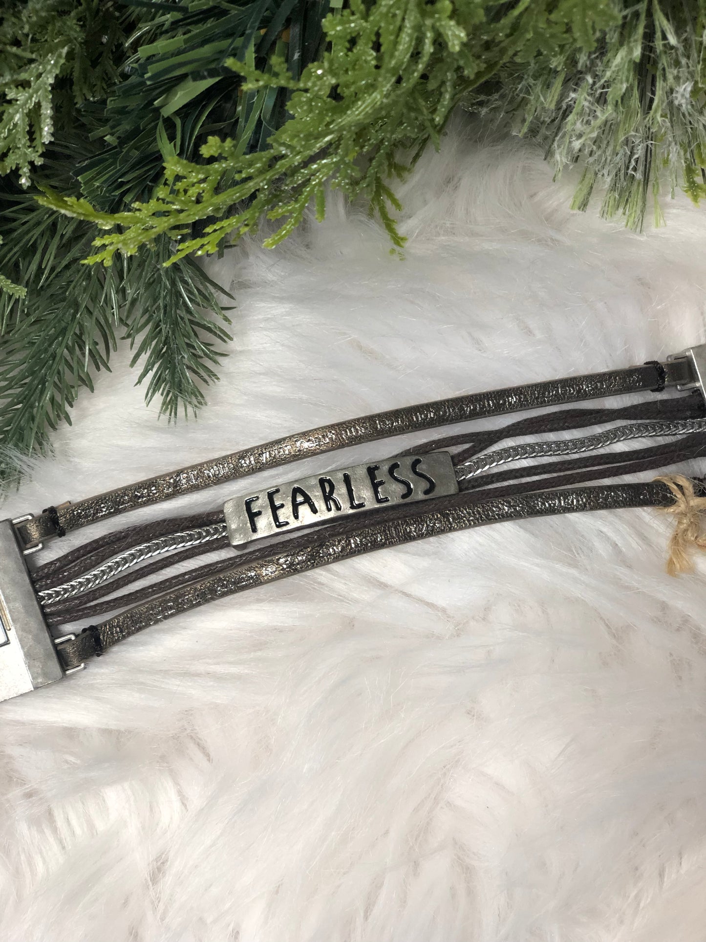 FEARLESS-GOOD WORKS (BROWN)