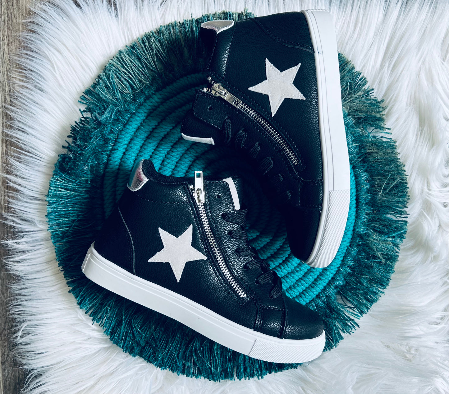 HIGH TOP STAR SNEAKER