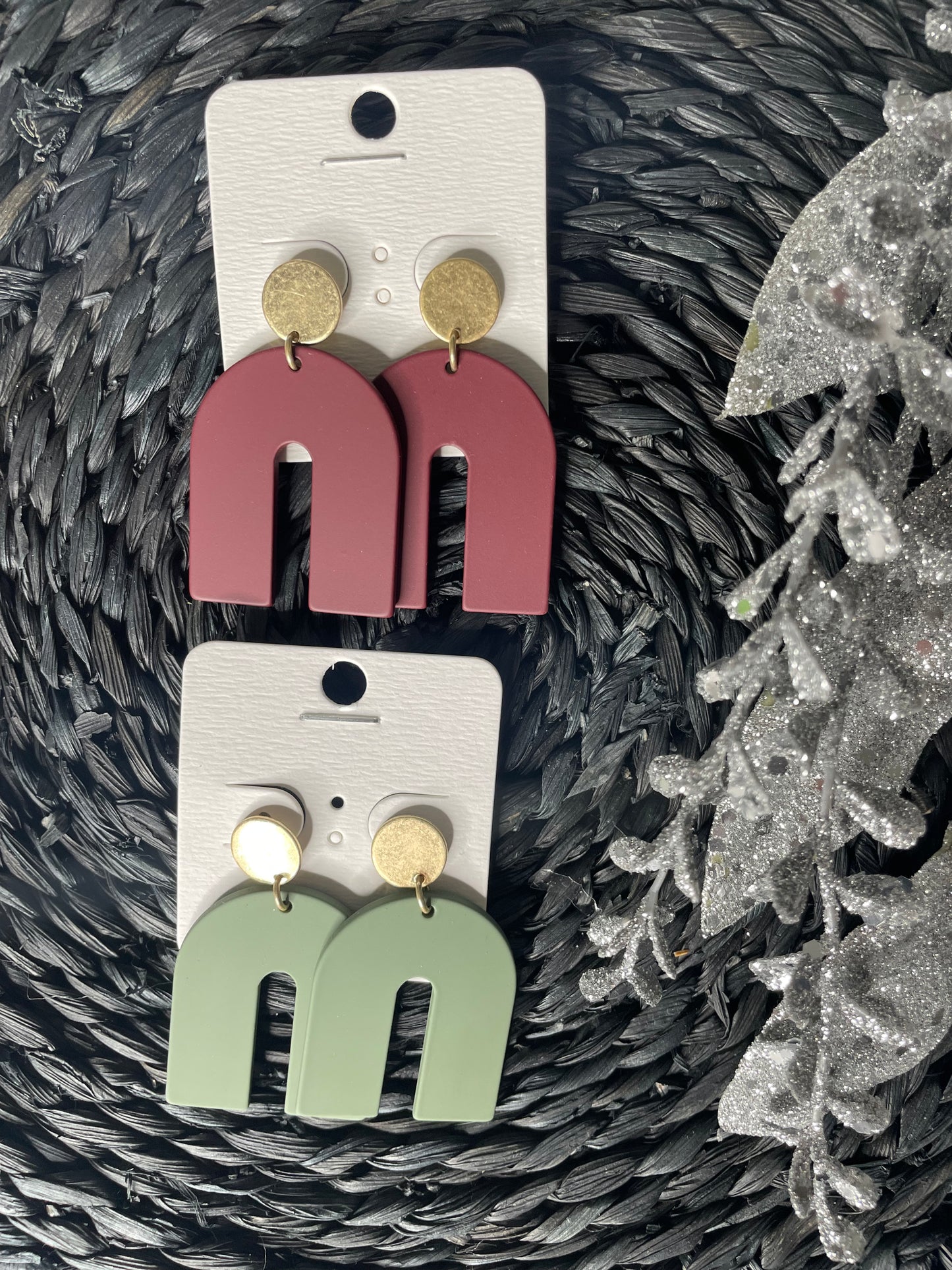CLAY GOLD EARRING