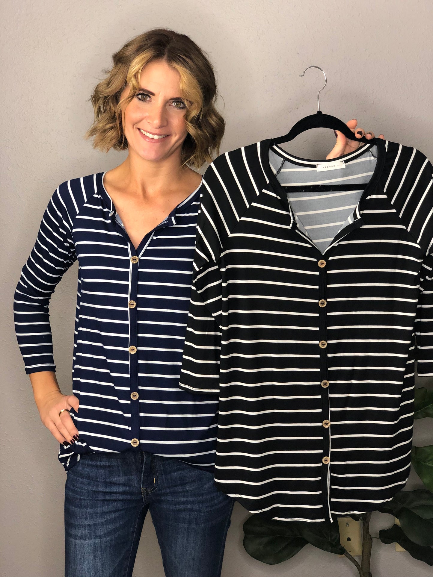 STRIPE 3/4 SLEEVE BUTTON DOWN