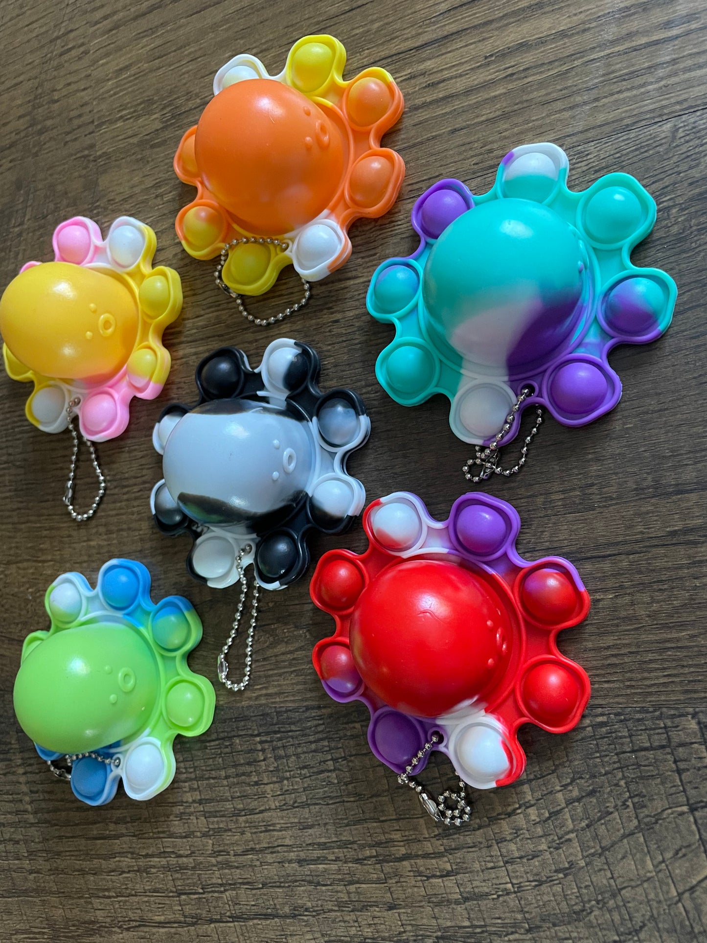 OCTOPUS TIE DYE PUSH POP KEY CHAIN
