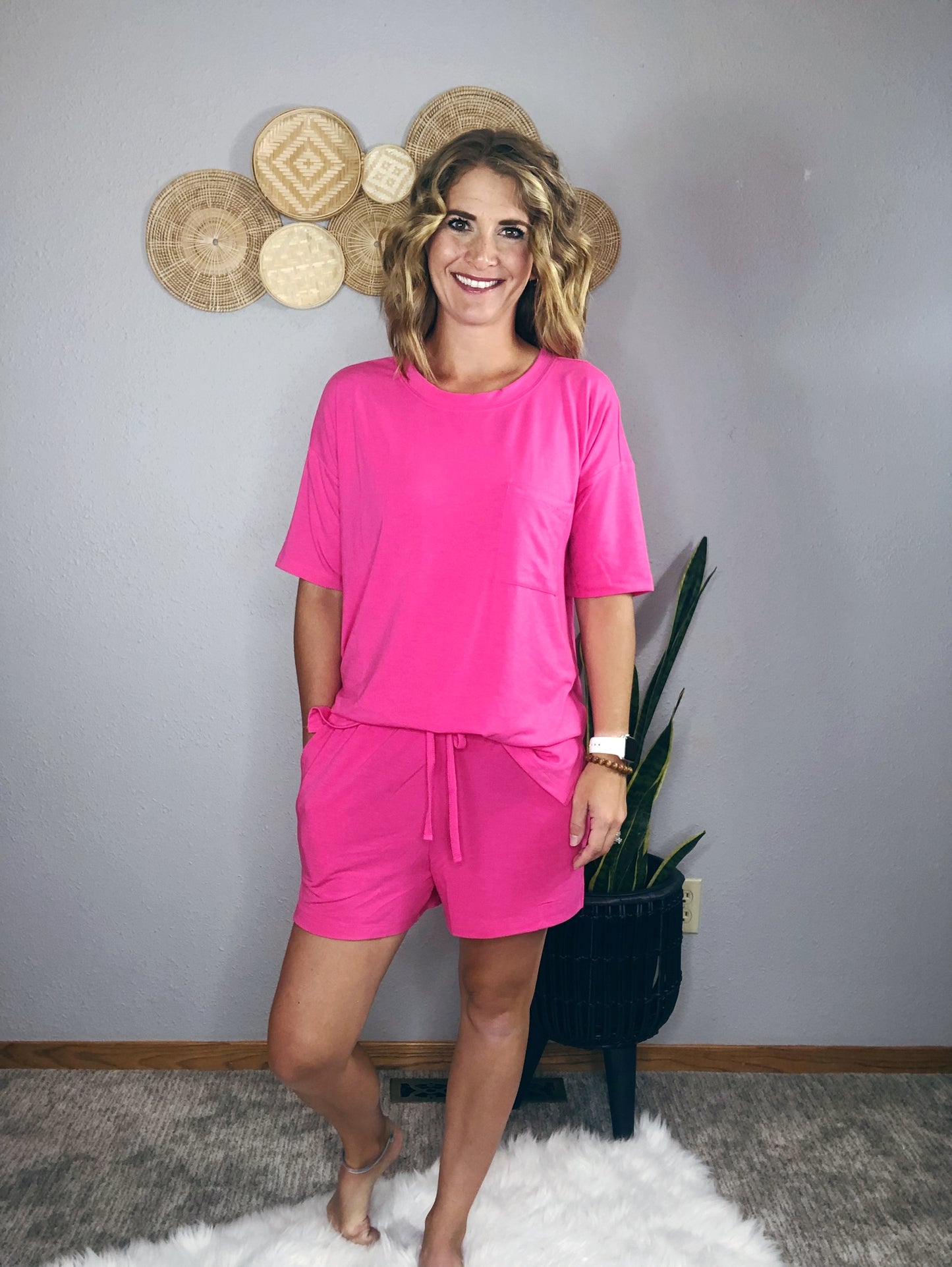 SOLID TOP AND SHORTS SET