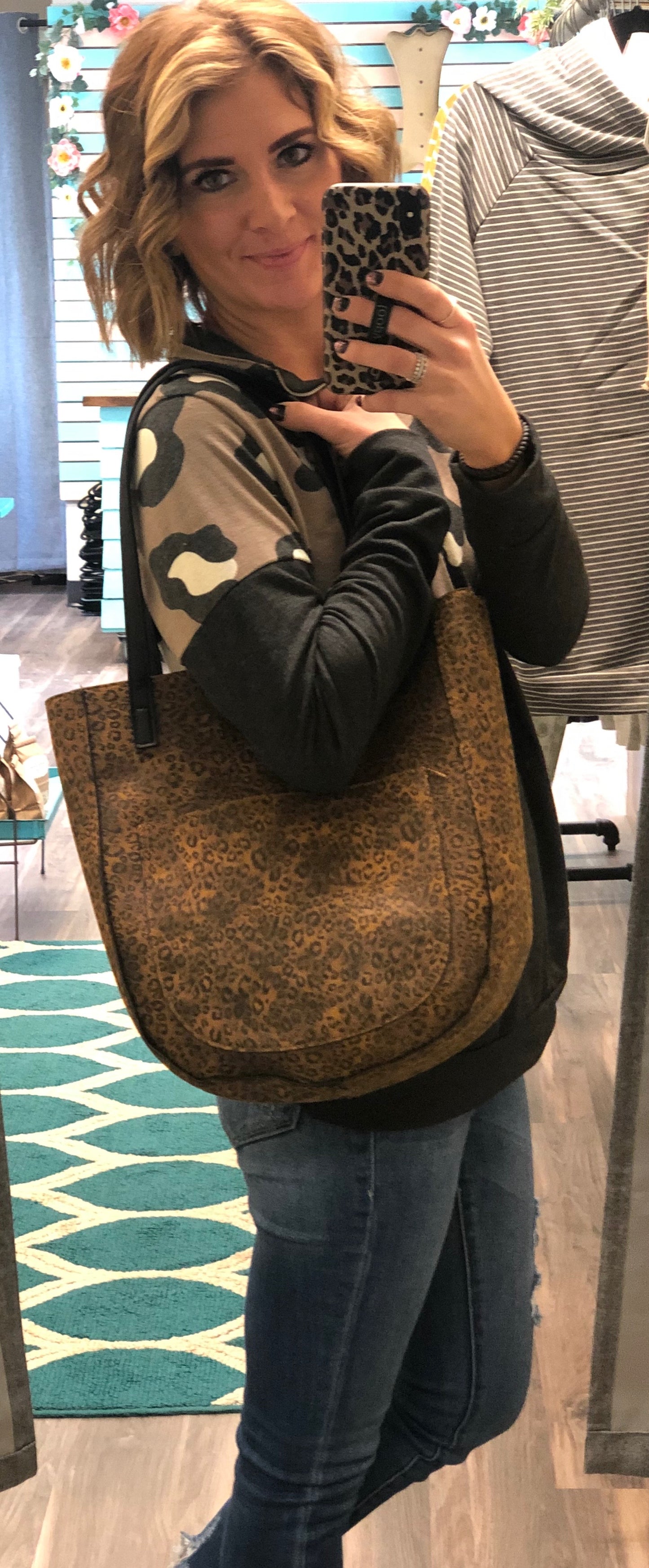 BLACK/LEOPARD REVERSIBLE TOTE