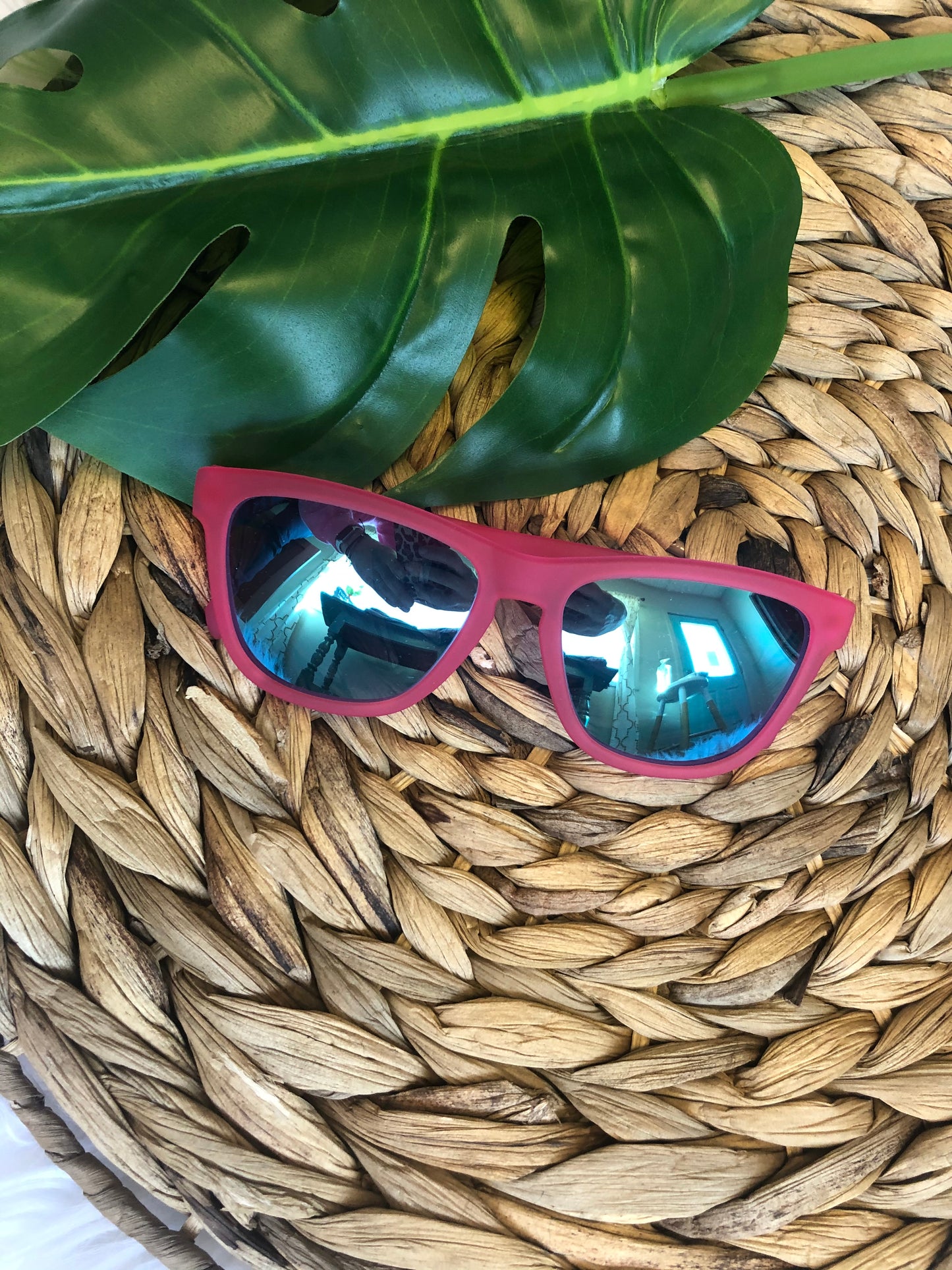 HOT PINK SUNGLASSES