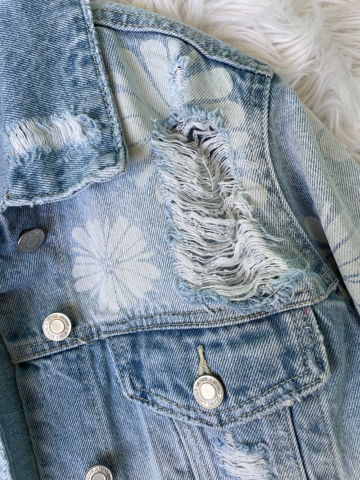 DAISY PRINT JEAN JACKET
