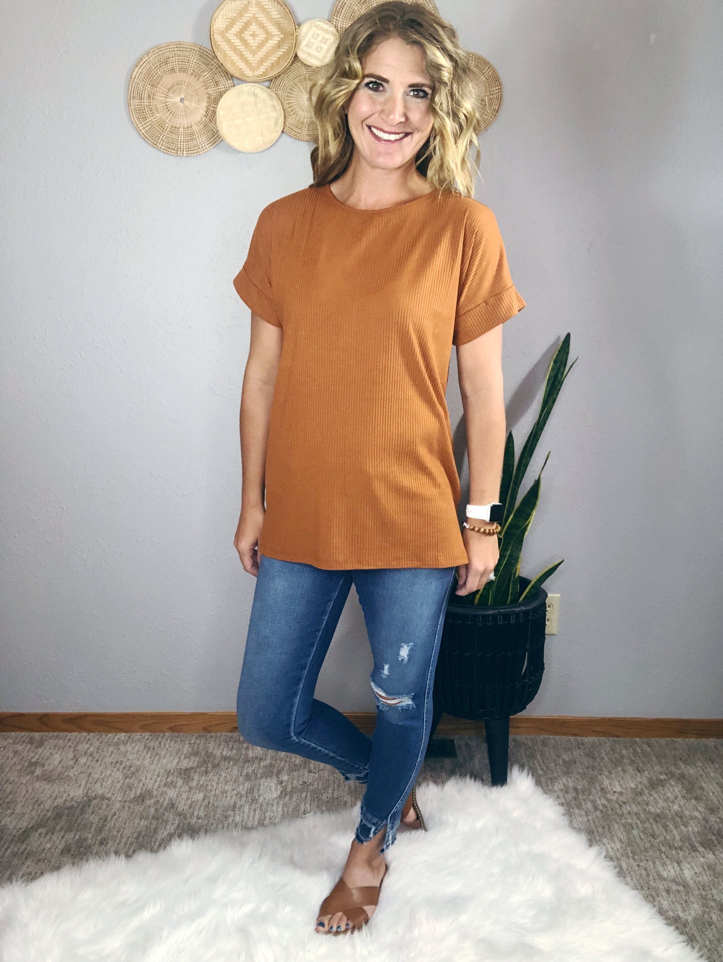 RIBBED SIDE SLIT TOP