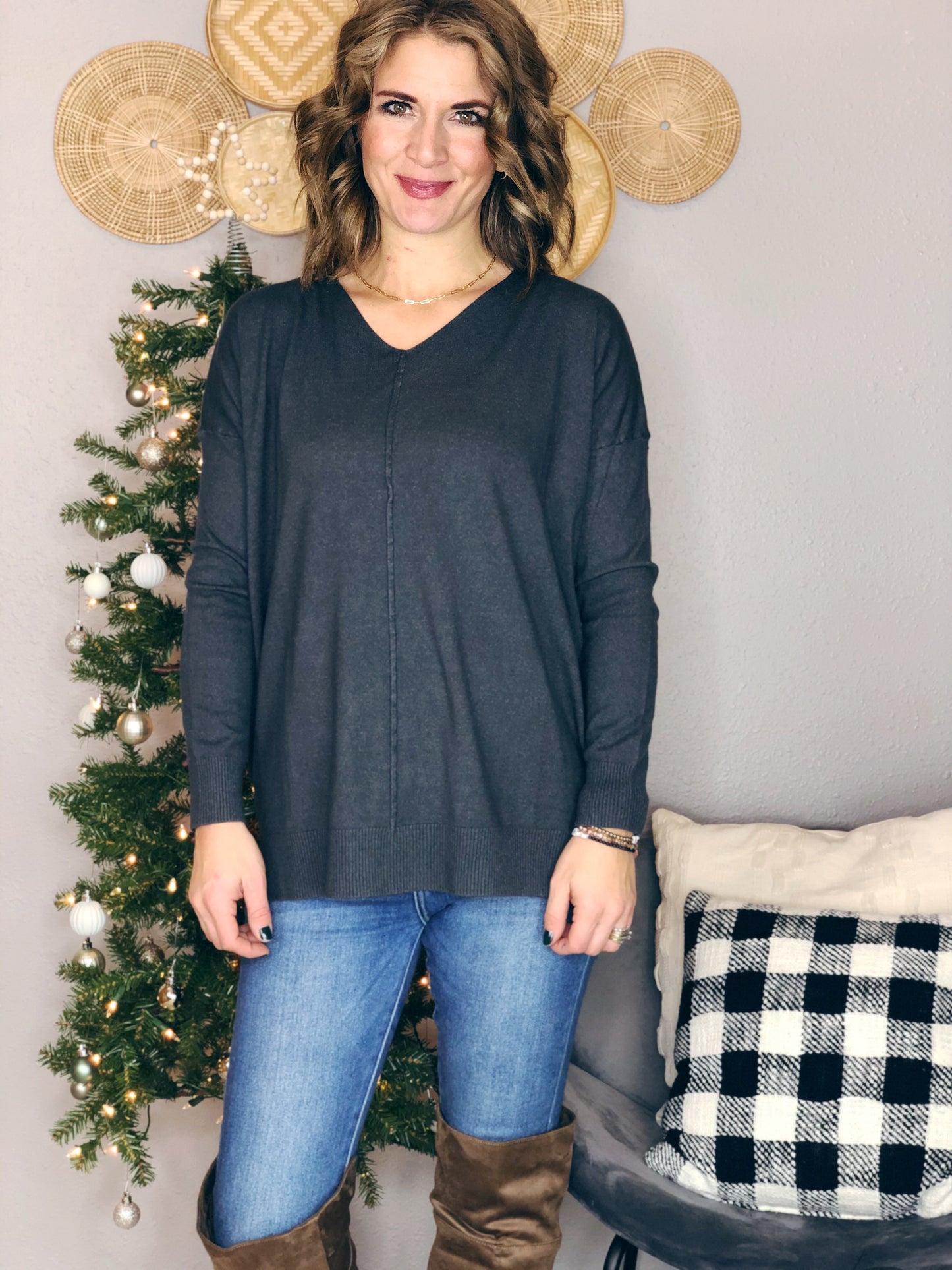 DREAMY V-NECK SWEATER
