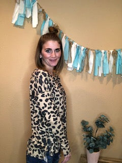 LONG SLEEVE LEOPARD SIDE SLIT TOP