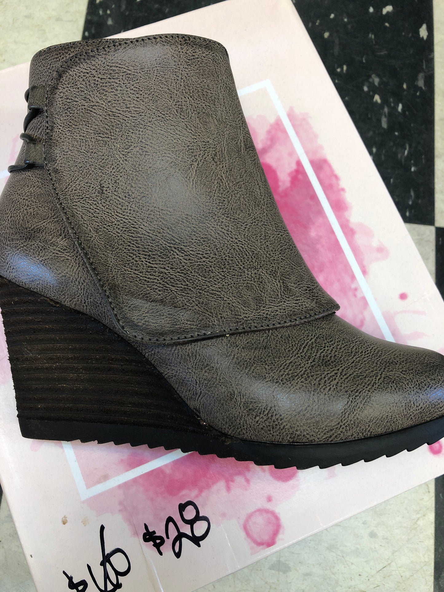 ANAHATA WEDGE