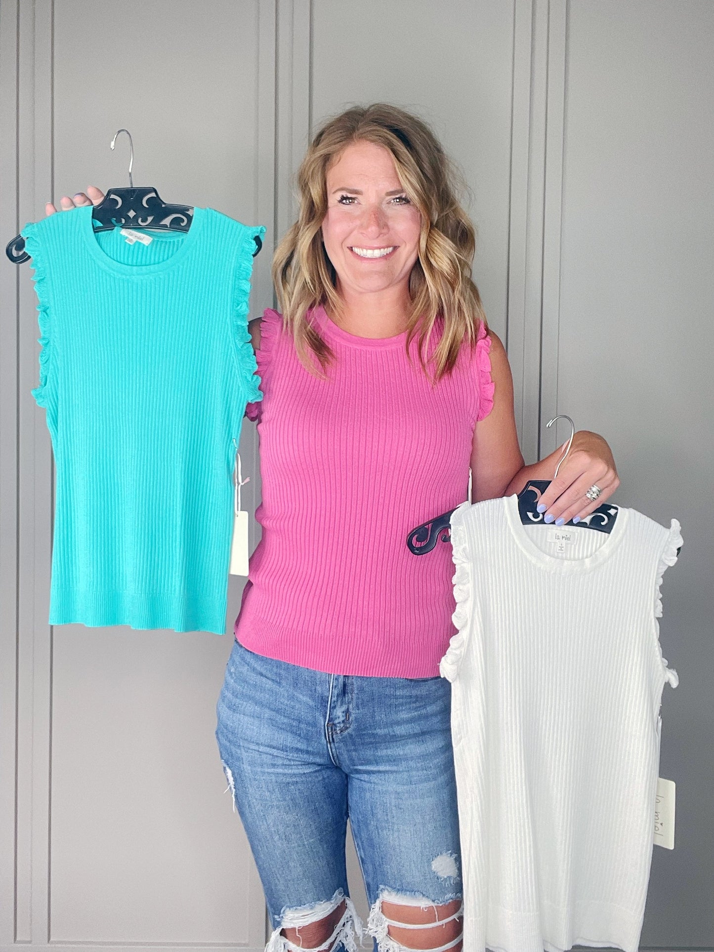 SLEEVELESS SUMMER SWEATER