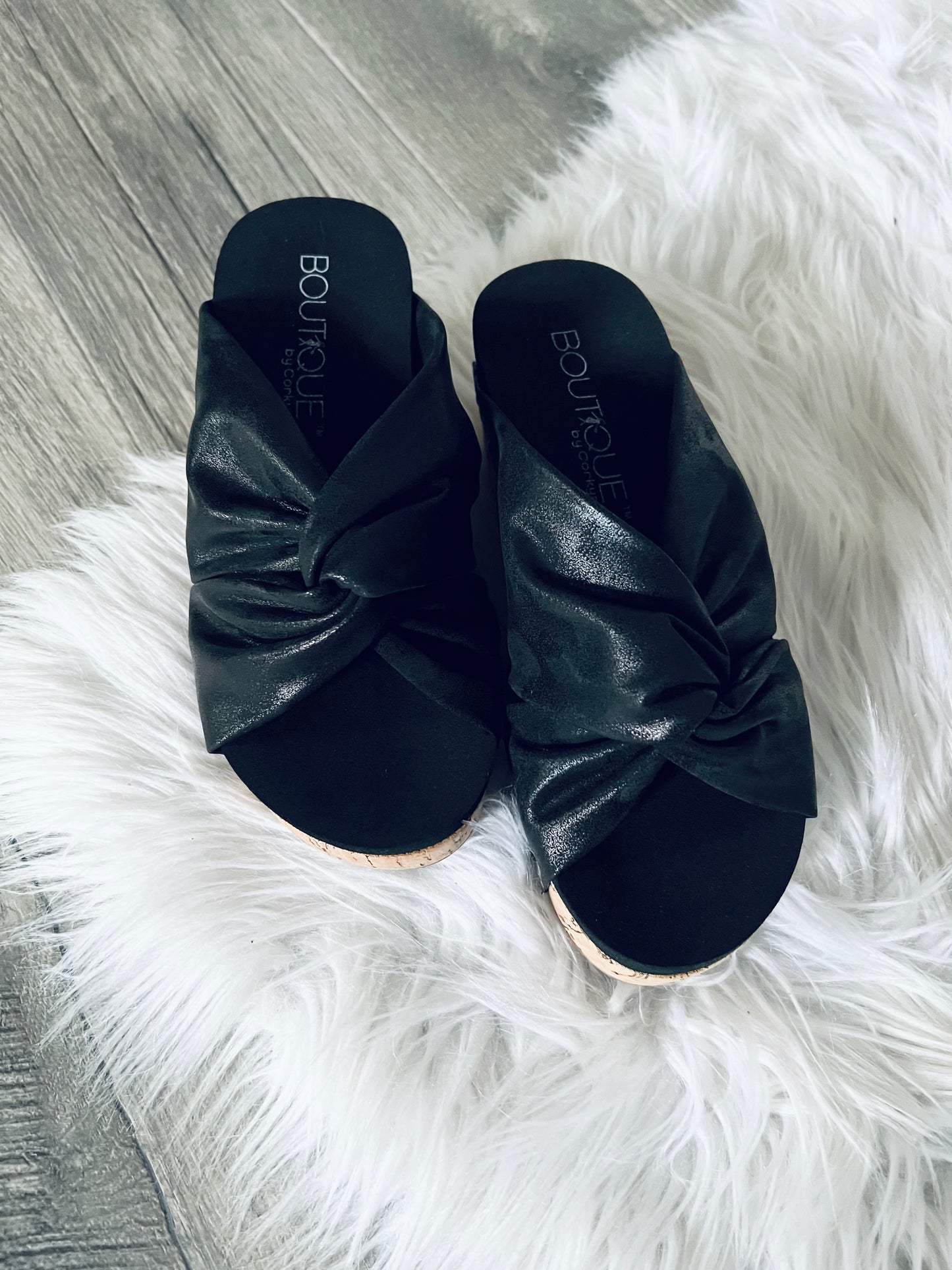 CORKY CHEERFUL BLACK METALLIC SANDAL
