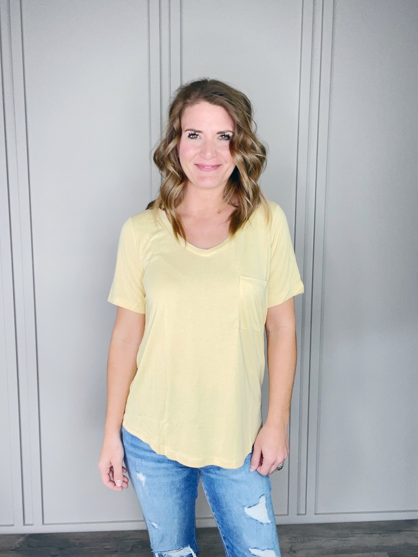 KNIT SOLID JERSEY BASIC VNECK TSHIRT