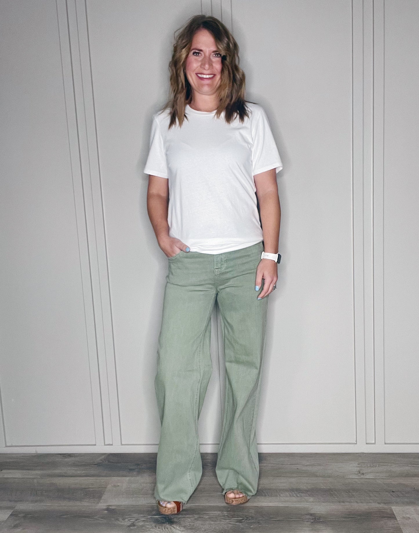 HIGH RISE WIDE LEG GREEN PANT