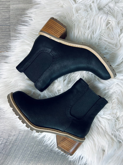 CAULDRON BLACK BOOTIE
