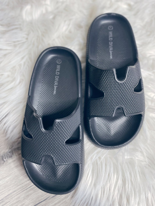 DECORATIVE BLACK SLIDE SANDAL