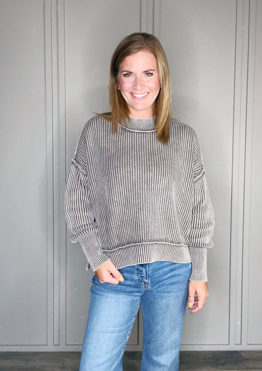 WASHED OVERSIZED SWEATER