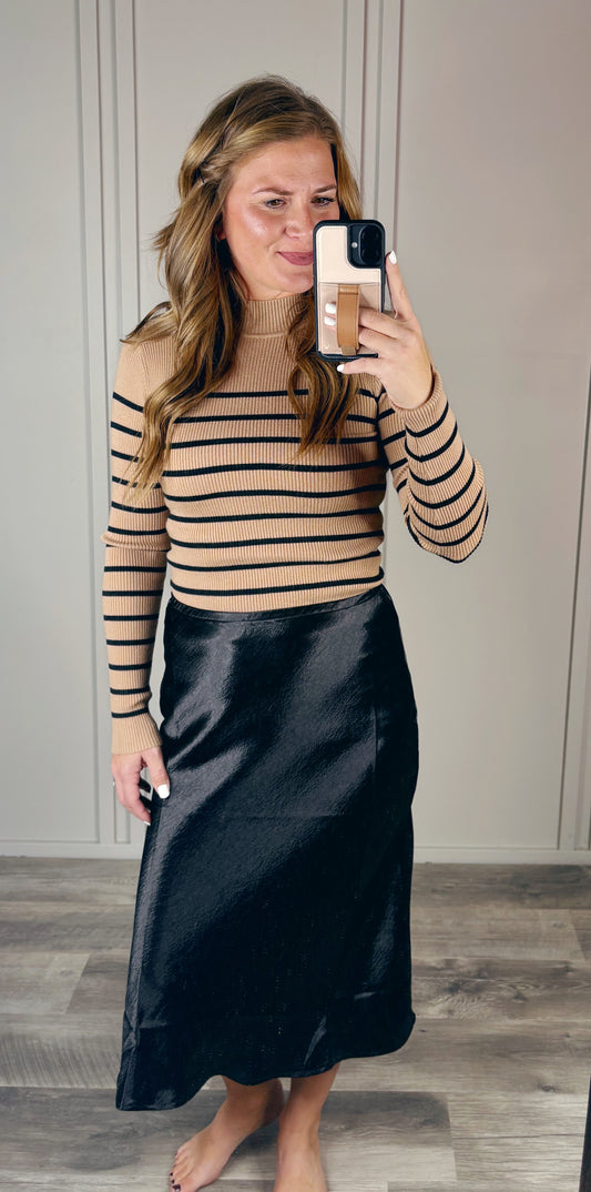 STRIPE RIBBED SWEATER