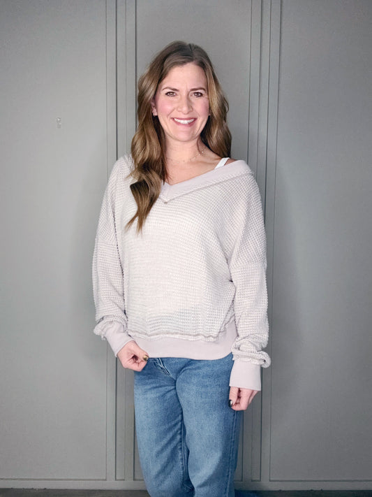 TAUPE WAFFLE V NECK