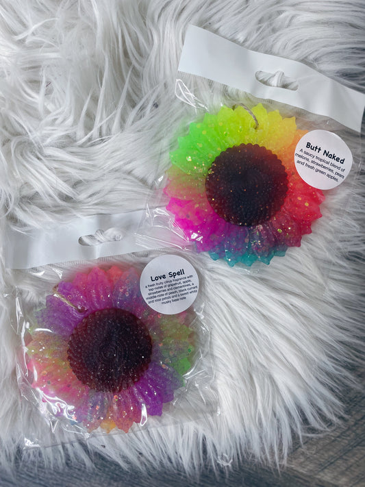 COLORFUL VINTAGE FLOWER CAR FRESHIE