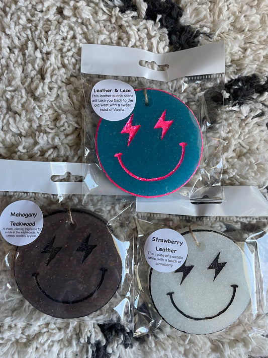 ROCKIN’ SMILEY CAR FRESHIE