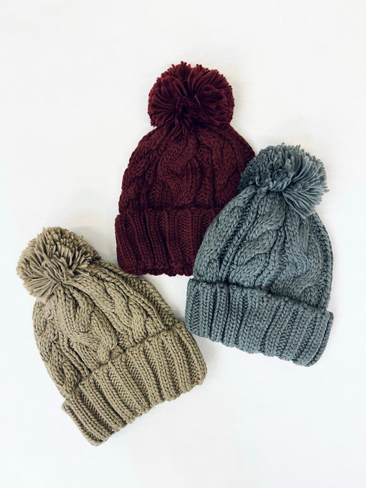 KNITTED BASIC BEANIE W/ POM ‘BF