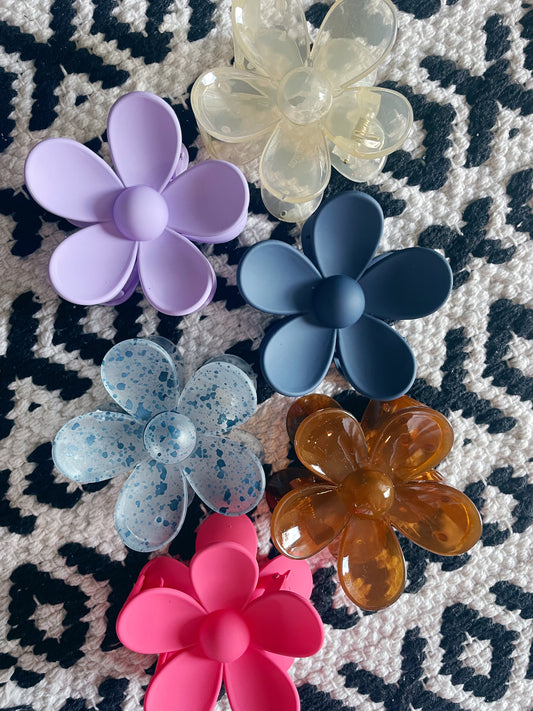 DAISY CLAW CLIP