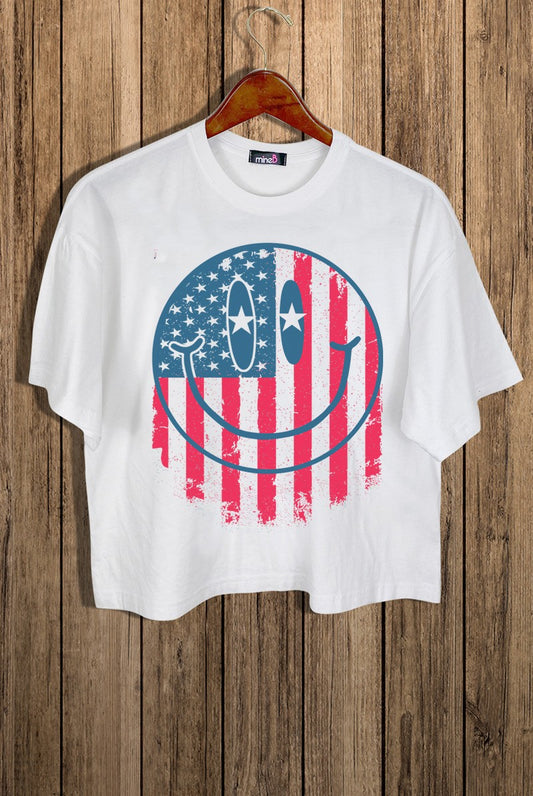 USA FLAG HAPPY FACE GRAPHIC CROP