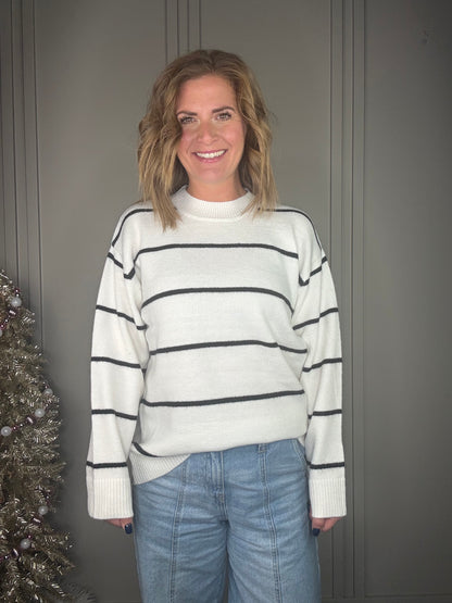 ::BF::ROUND NECK STRIPE SWEATER