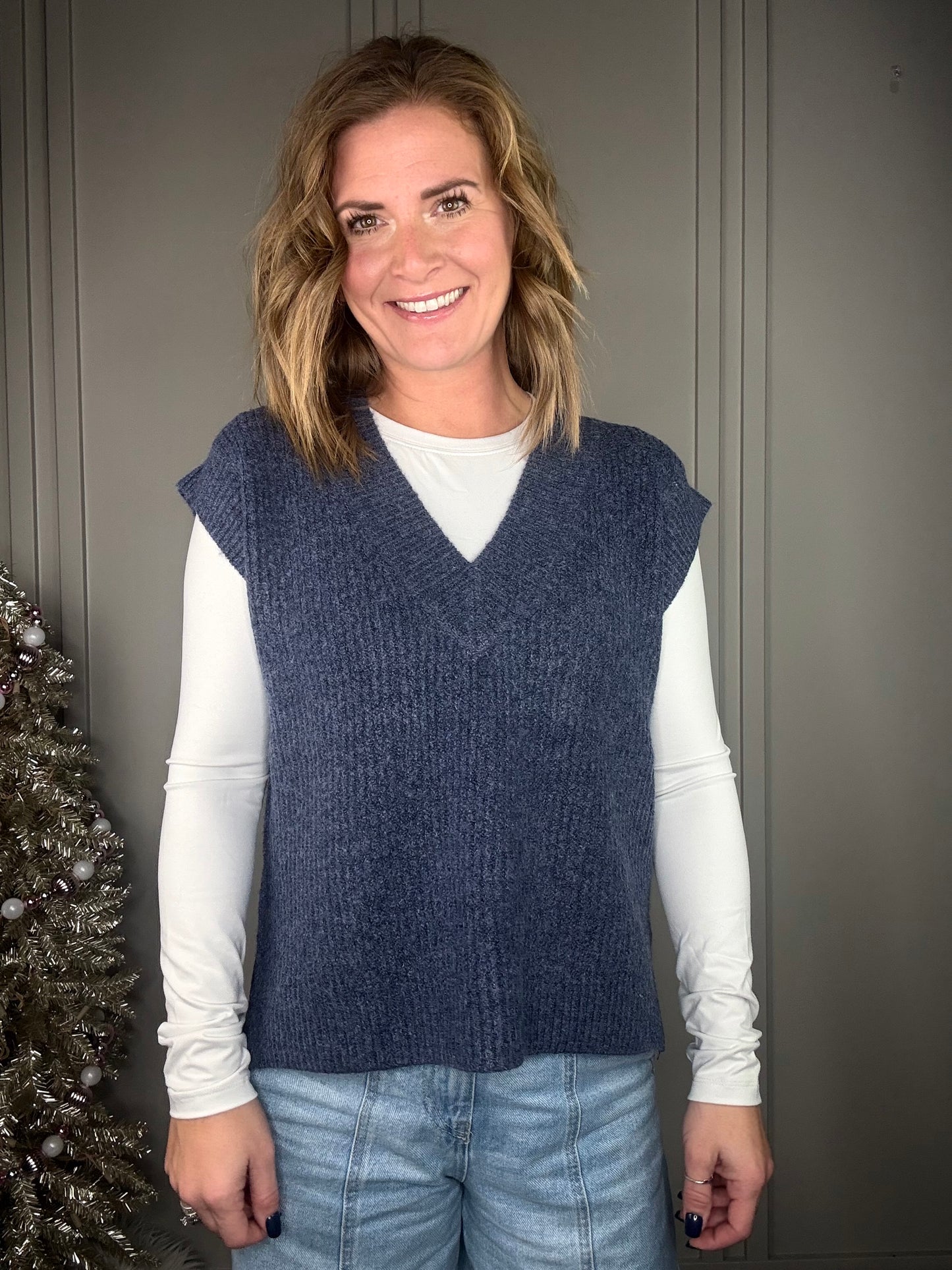 ::BF:: OVERSIZED SWEATER VEST WITH SIDE SLIT