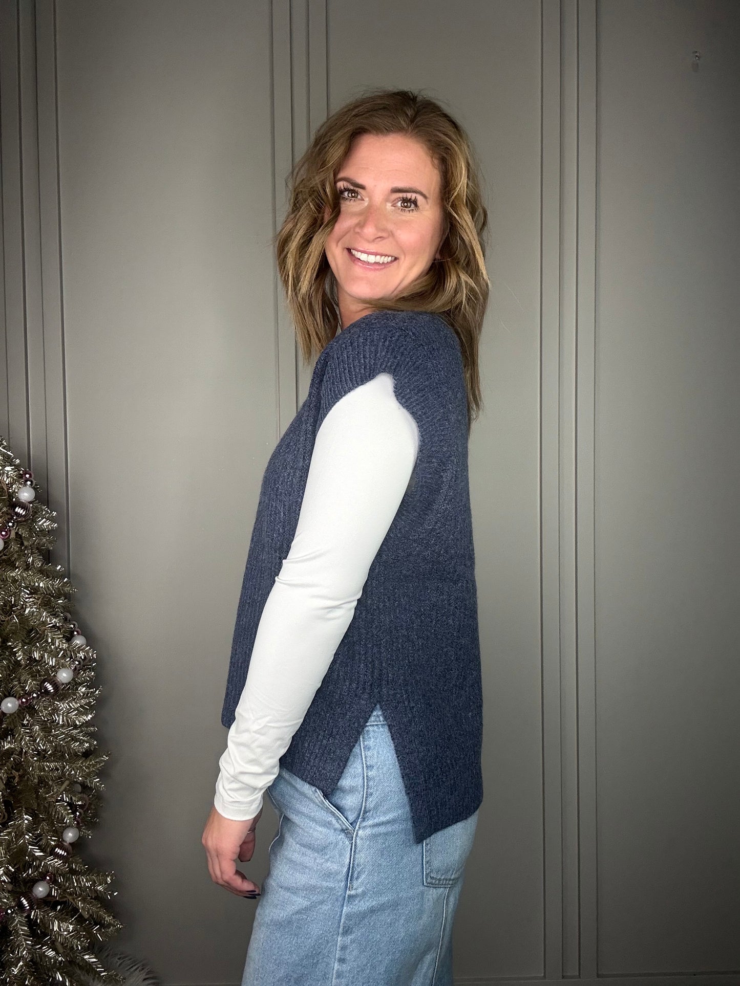 ::BF:: OVERSIZED SWEATER VEST WITH SIDE SLIT