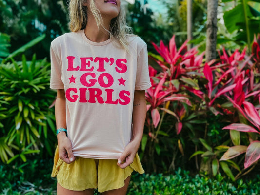 LET’S GO GIRLS GRAPHIC TEE