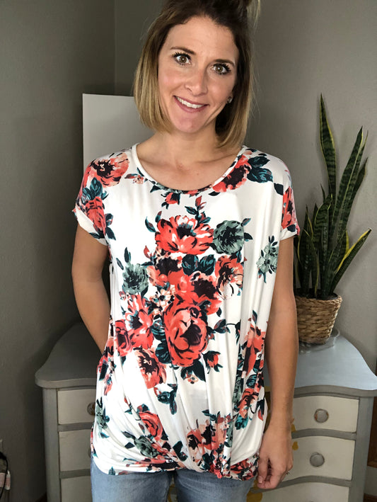 FLORAL FRONT KNOT TEE