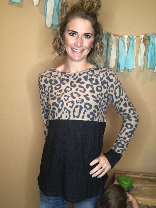 LEOPARD COLOR BLOCK TOP