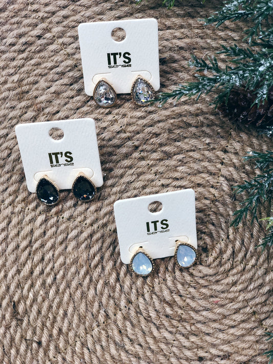 TEAR DROP STUD EARRING