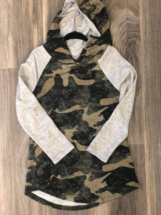 CAMO HOODIE {LITTLES}