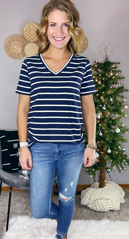 {BF}COTTON STRIPED SHORT SLEEVE V-NECK TEE