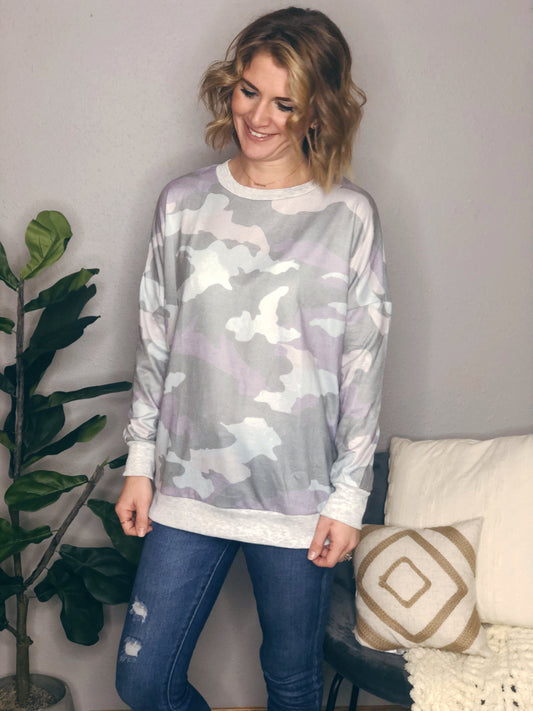 CAMO SWEATER